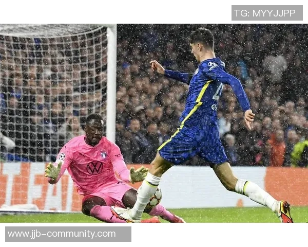 国王杯激战拜仁与皇马握手言和冷门瞬间引发全场热议