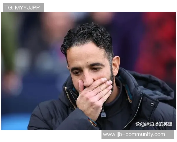 西甲精彩对决曼联与本菲卡握手言和帽子戏法引发全场热潮