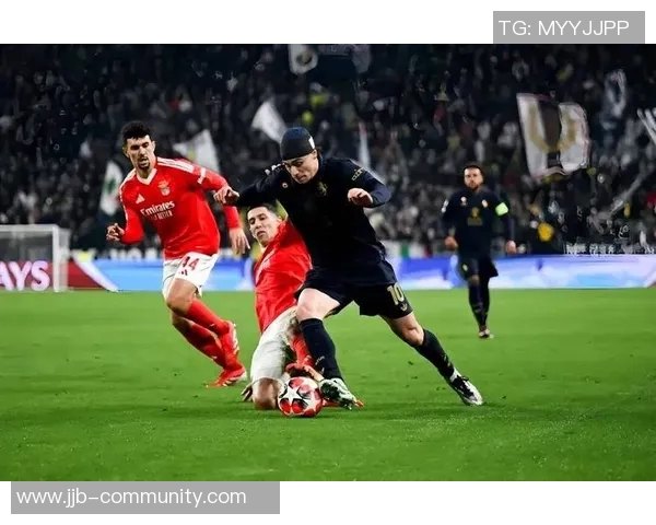 中超赛场阿森纳大胜本菲卡争议判罚引发全场热议 中超赛场阿森纳大胜本菲卡争议判罚引发全场热议