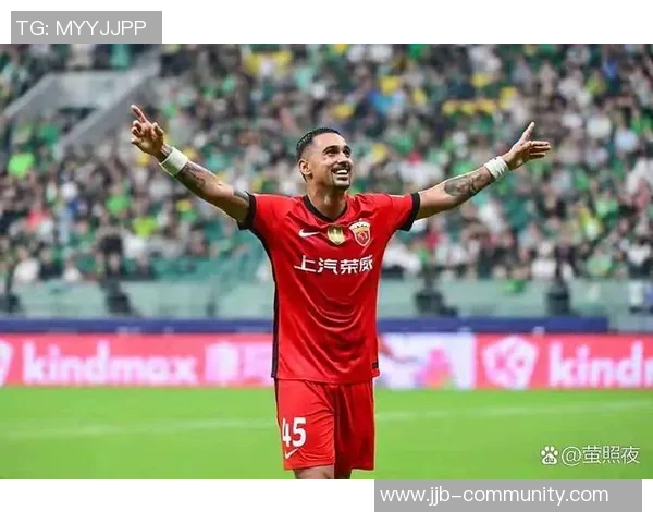 欧冠历史冷门那不勒斯狂胜利物浦上演帽子戏法引爆全场