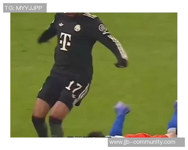 那不勒斯绝杀拜仁引发争议判罚全场沸腾西甲精彩瞬间回顾