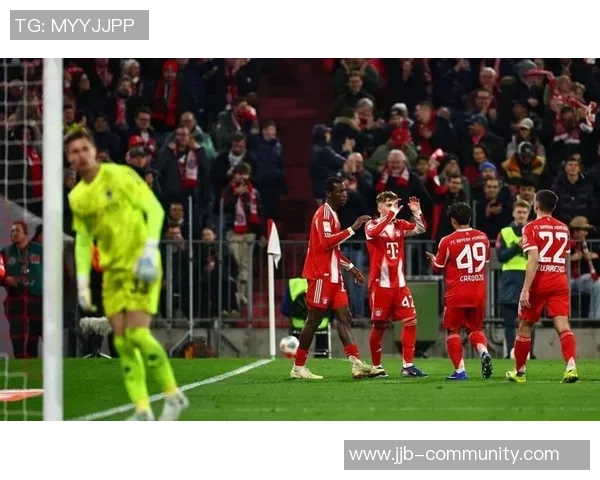 德甲焦点战拜仁与皇马握手言和争议判罚引发全场热议