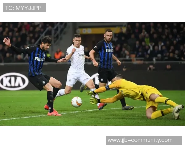 国米与莱比锡激战成平局精彩瞬间引爆全场热情集锦回顾