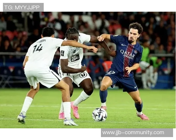 巴黎圣日耳曼绝杀AC米兰友谊赛胜利引发转会传闻热潮